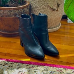 SYRO Black Leather Ankle Boots with Heel